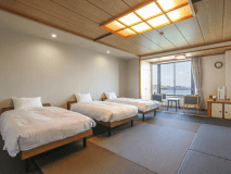 ■トリプルルーム■人気の四国側客室にトリプルルーム（15畳）が誕生しました。