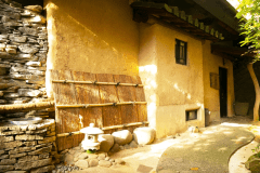 【離れ和室／露天風呂・内湯付】どこか懐かしい田舎家のような囲炉裏付の一戸建て。全4棟。