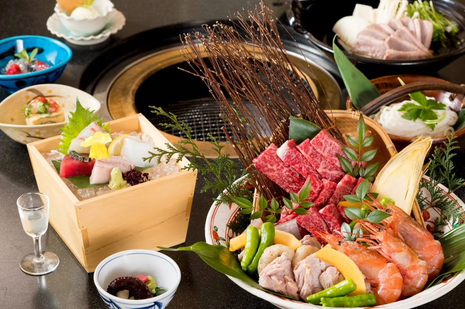 焼き物を中心に、季節のお造りやお鍋を愉しめる炭火焼会席　※イメージ