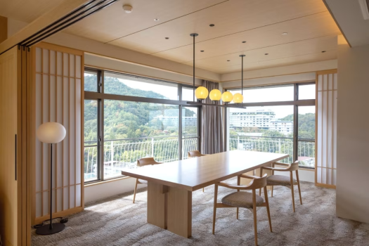 Corner Suite - Dining room Corner Suite - Dining room