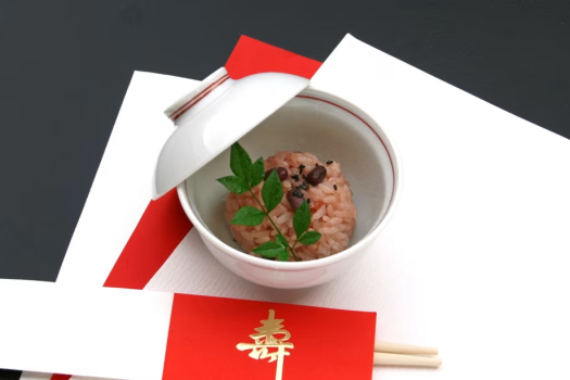 お祝いには欠かせない赤飯をどうぞ