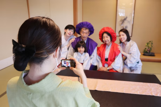 お祝いの記念写真を撮影いたします（後日郵送）