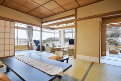 北館副室付特別室（禁煙）　北館最上階の角部屋にある広々とした空間。マッサージチェア・コーヒーセット付