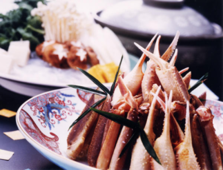 冬の味覚の王様！遠くへ行くより近くの温泉で蟹鍋（蟹すき）◎朝食は和食ブッフェ