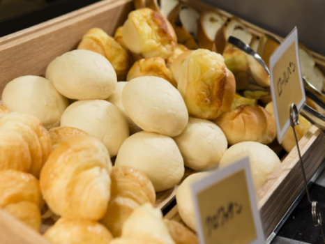 含自助早餐