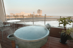 Biwa No Kaze:  Japanese-style three-bedroom with open-air bath