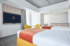 Deluxe River View Suite Room