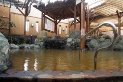 【塩谷天然温泉ほの湯楽々園店】露天風呂