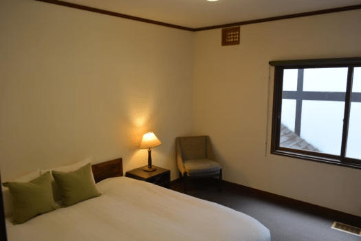 クイーンベッドルーム202