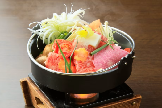 【選べるメイン】とろける和牛すき焼き♪※季節によりメインは変わります