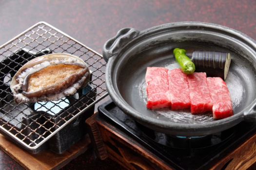 当館人気の鮑の踊り焼きと和牛ステーキ
