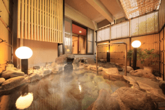 ちょっと贅沢なご旅行や大切な方との記念旅行でのご利用におすすめ◎（岩風呂タイプ）