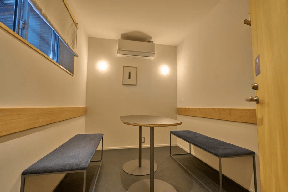 ご宿泊の方々専用で談話室としてご利用いただけます(事前予約)