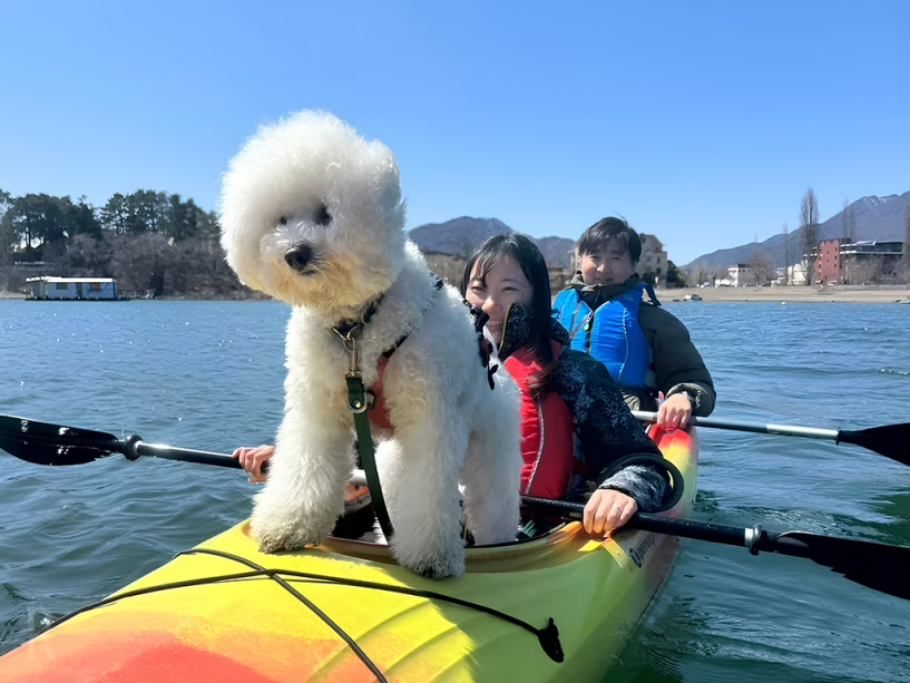 《愛犬と体験アクティビティプラン》カヤックで湖と富士山を満喫！｜富士山麓の湧水・里の恵みを五感で楽しむ至福のディナーコース＜1泊2食付き＞