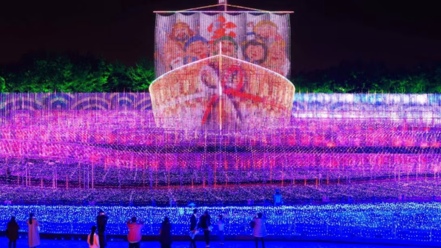 当館から徒歩圏内！車をおいてゆっくりイルミを楽しもう☆