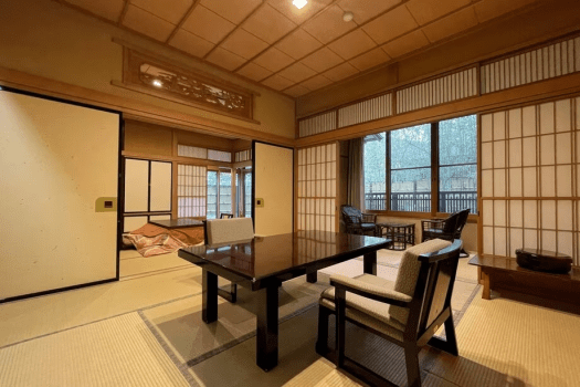 石橋亭：井筒　10+8+4畳