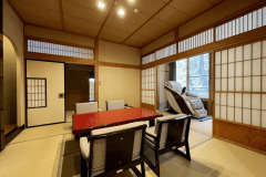 石橋亭：蝉丸　10+8+4畳