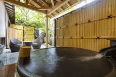 石橋亭：蝉丸　露天風呂