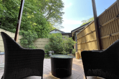 石橋亭：猩々　屋根付きデッキ