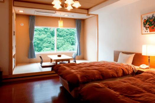 露天風呂付客室（洋室・石造り浴槽）