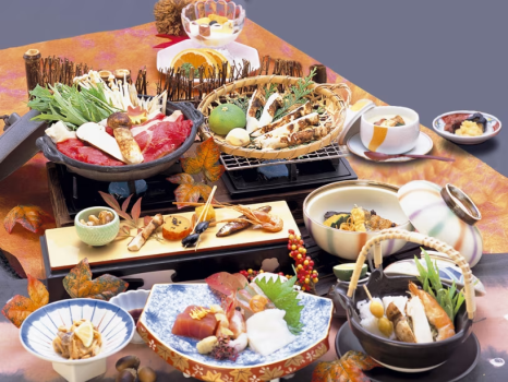 【松茸会席】秋を感じる贅沢な味覚です。