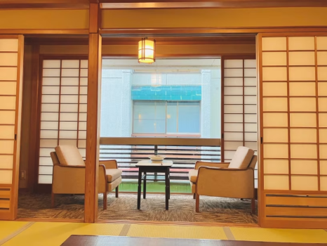 【和室10畳バス・トイレ付】眺め訳あり【禁煙室】