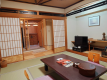 【特製風呂付客室一例】お部屋の中から浴槽を見た写真です。
建物の構造上、窓がございません。