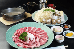 *【和牛すき焼き】厳選和牛と、オリジナルの特製割り下の相性が抜群です。