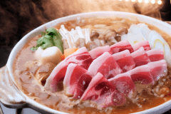 *【ぼたん鍋】丹波篠山の名物！お出汁は当館オリジナルの赤味噌ベース。