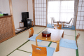 *【本館和室（トイレ・洗面付）】足をゆったり伸ばせる和室のお部屋。お風呂は大浴場をご利用下さい。
