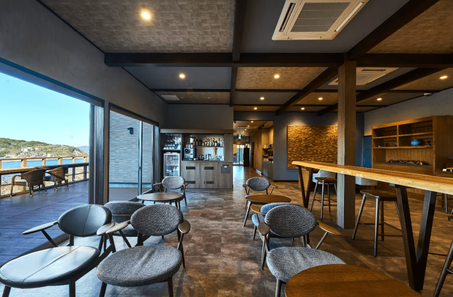 ロビーラウンジ