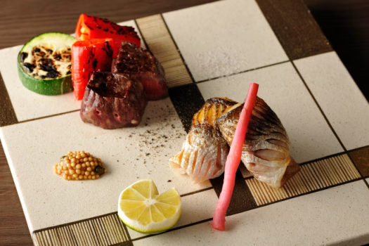 【カウンター割烹／露庵温味】ミシュラン掲載の和会席　旬の食材で四季の移ろいを実感