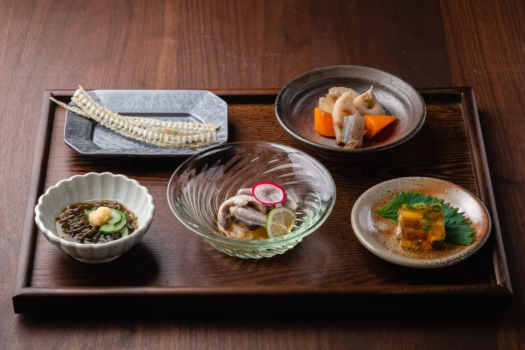 【うなぎ会席／四代目菊川】90年の歴史を誇る卸問屋の直営店　風情ある空間でこだわりの鰻料理を味わう