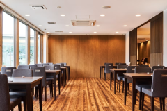 笠庵 賛否両論／テーブル席（ランチ11:00）