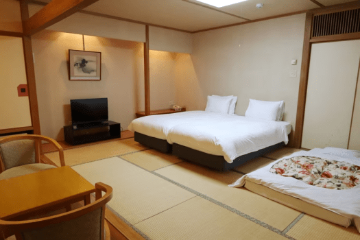 【禁煙】和室ツインルーム(ベッド2台＋お布団1組)