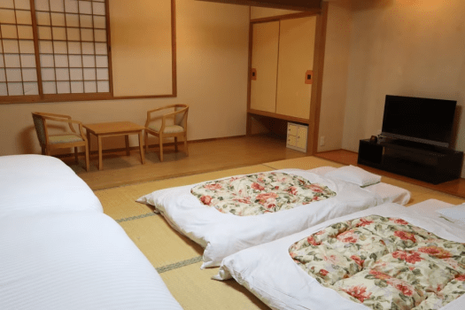 【禁煙】和室ツインルーム(ベッド2台＋お布団2組)