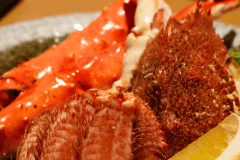 三大蟹プランではズワイ蟹食べ放題に毛ガニ半身・タラバ半肩がお召し上がりいただけます