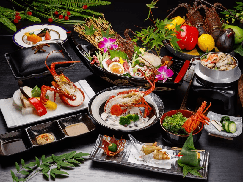 和歌山紀南の高級食材『伊勢海老』を豪快に食べつくす　伊勢海老づくしプラン　【萱】