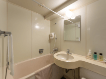 3階洋室ツイン－浴槽・トイレ・洗面台が一体化した３点式ユニットバス