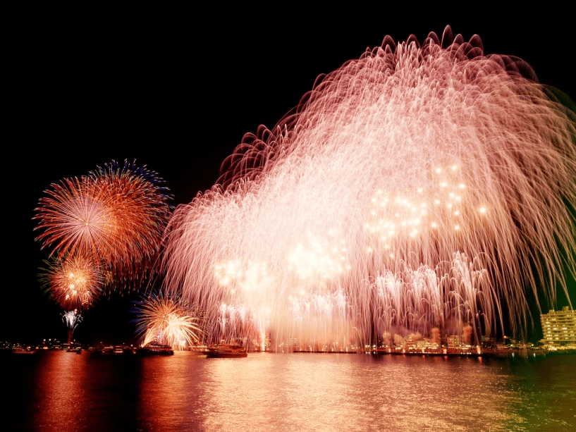 【♪゜+。2026花火大会★8月18日～8月20日。+゜♪】と～っても柔らかい活アワビ踊蒸焼き付海鮮会席