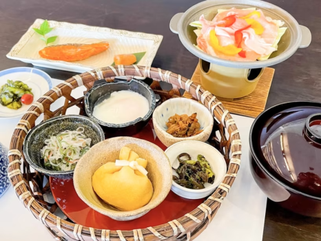 朝食