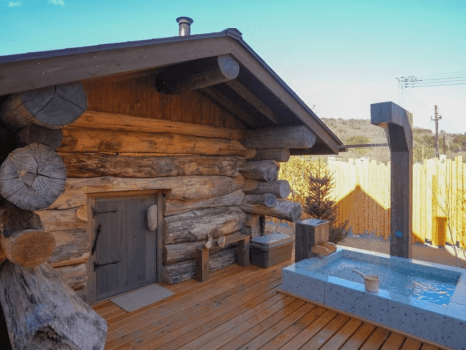 プライベートサウナ付ログハウス誕生◆特別な日にフレンチディナーを...☆彡サウナと温泉を楽しむ癒し旅◆1泊2食付き！