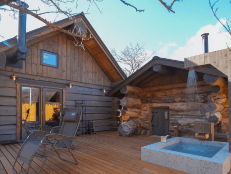 プライベートサウナ付ログハウス誕生◆大人気！BBQ食べ放題＆サウナと温泉を楽しむ贅沢旅◆1泊2食付き！