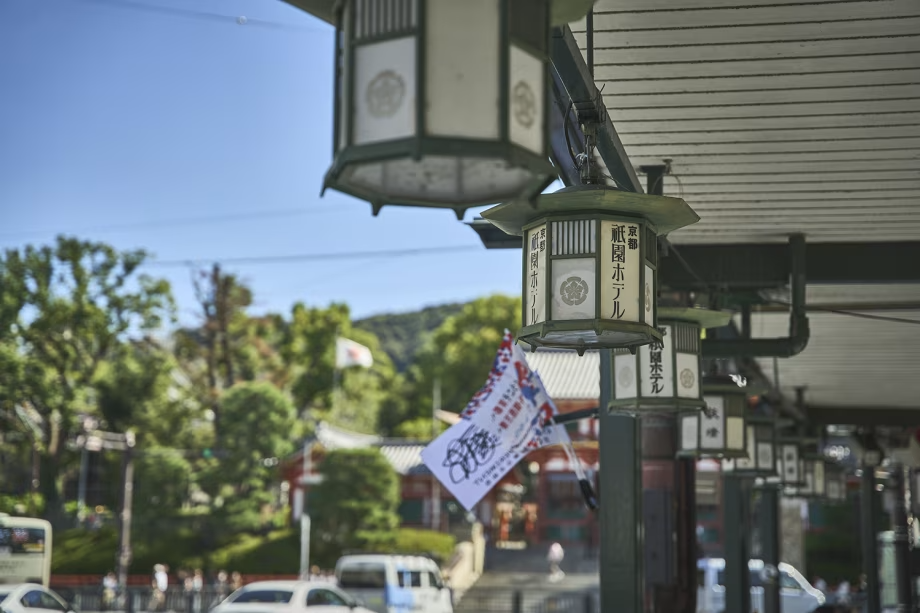 風情溢れる「京の街並み」。現代に残る“和の心”を感じながら歩いてみてください。