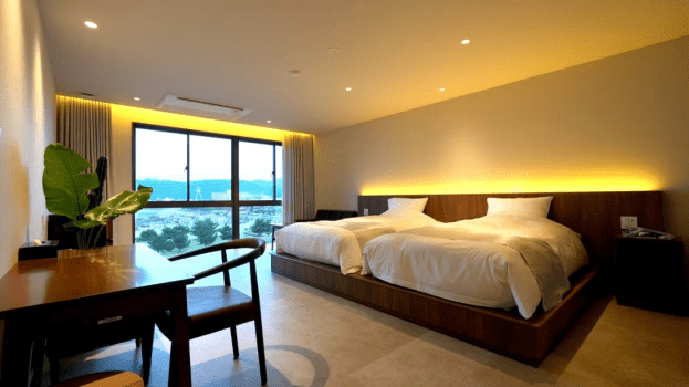 【オーシャンスイート】湯船から海を望む贅沢。五感ととのう癒しのスイート。唯一無二の解放感がここに。