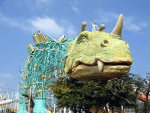 当館から車で約20分のグリーンランド／アトラクション数は西日本最大級