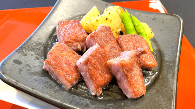[Dining in hall | Kaiseki course with Matsusaka beef steak] ◆One night, two meals◆Mie Prefecture is famous for Matsusaka beef! A luxurious upgrade plan!
