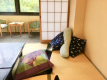 少しで楽な姿勢でくつろげるように、クッションをお部屋に。。。