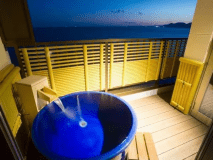 海景好萊塢雙床房，附露天溫泉浴池