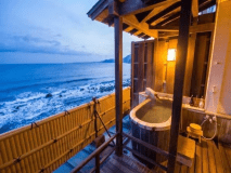 海景露天浴池轉角房，301號房